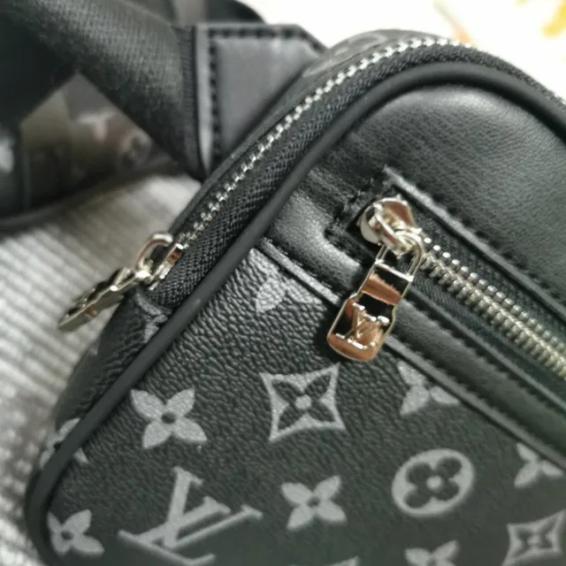 Louis Vuitton Multi Pochette Accessoires Monogram Bolsa de Cintura Negro de Moda 14