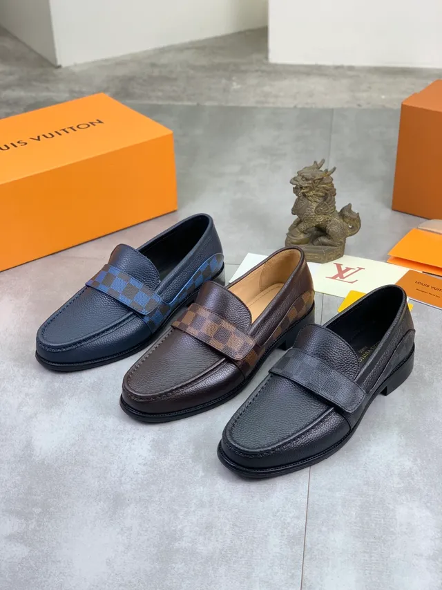 Louis Vuitton Navy Blue Pebbled Leather Checkerboard Strap Loafer 2