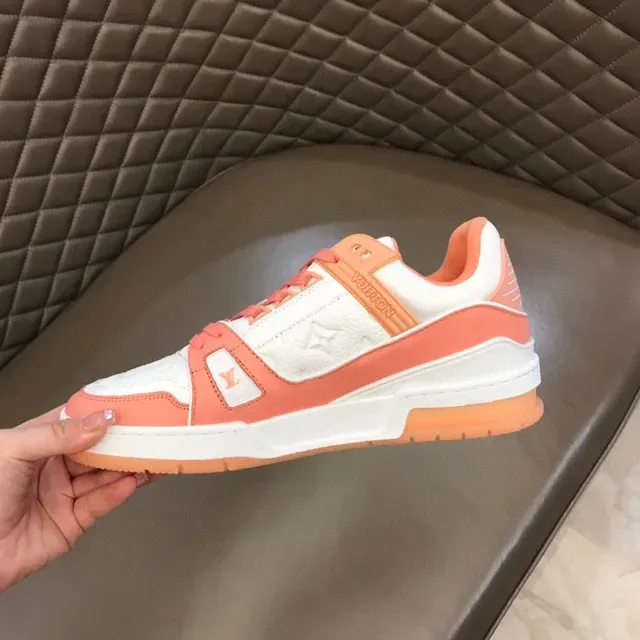 Sneakers Lifestyle Louis Vuitton Orange Blanc Tige Multi-Matériaux Stratifiés Monogramme Emboss 3