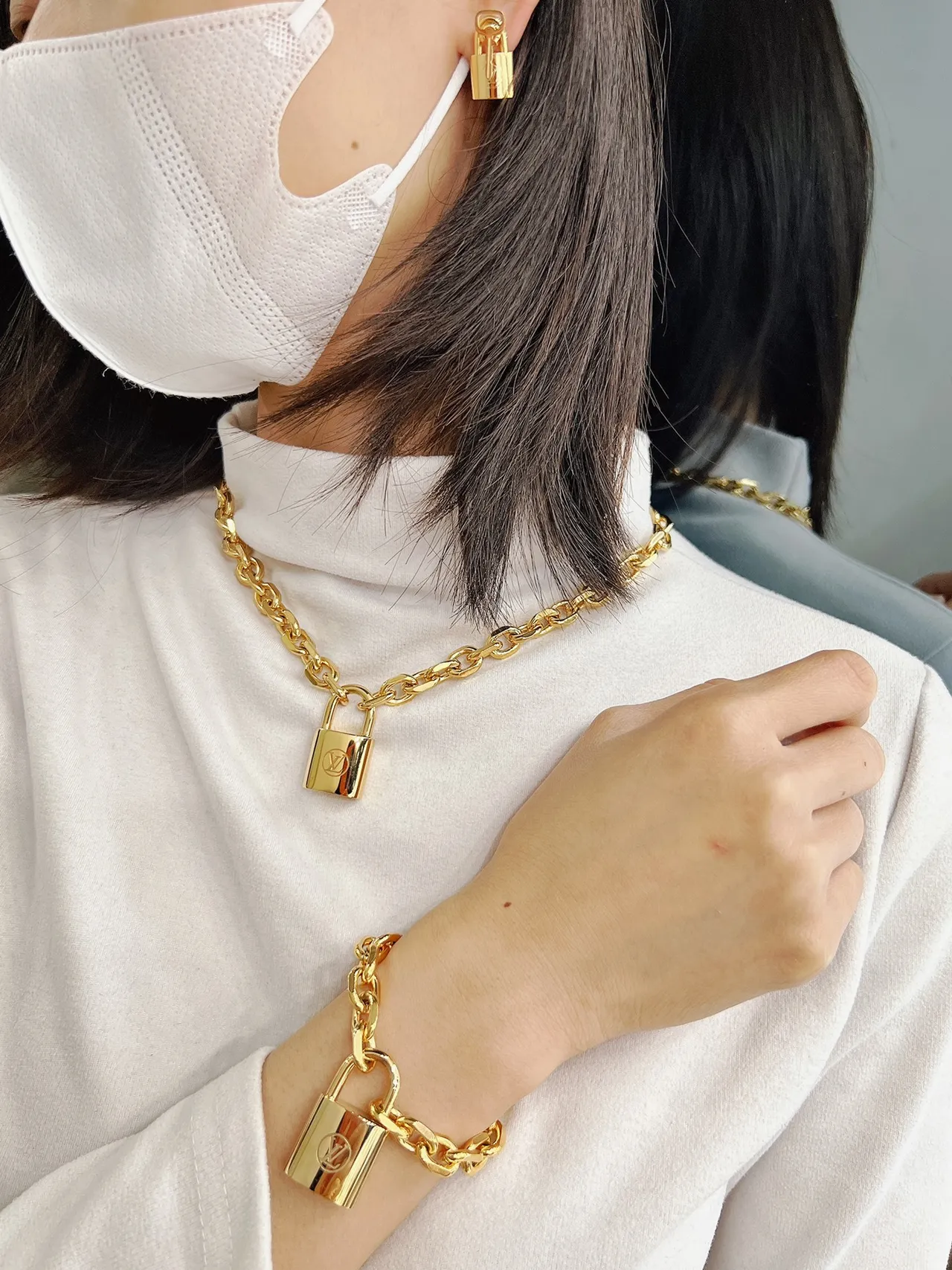 Louis Vuitton Padlock Bracelet ذهب وردي ذهب أصفر فضة أساور معدنية 6
