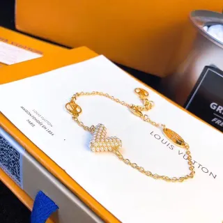 Louis Vuitton سوار لؤلؤ قلب سلسلة ذهب أبيض قلادة سوار