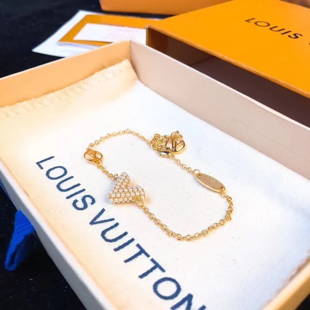 Louis Vuitton Pulseira Coração Pérola Corrente Dourada Branca Corrente Pingente Pulseira 7