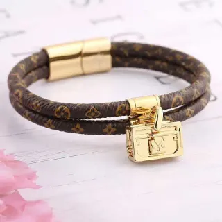 Louis Vuitton Petite Malle Trunk Charm سوار مونوغرام مزدوج اللف