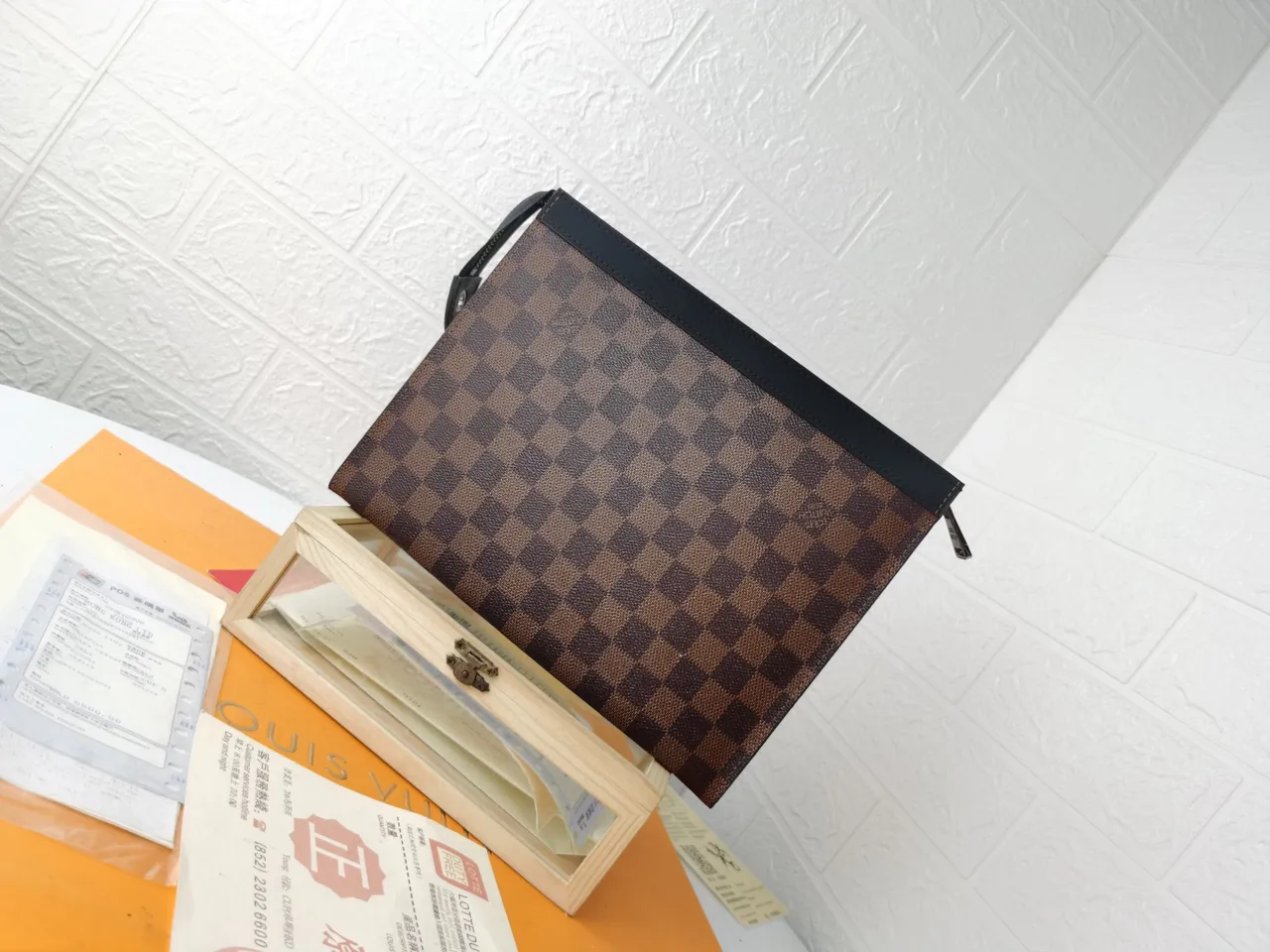 लुई विटन Pochette Accessoires चारकोल ग्रे Monogram Eclipse लिफाफा क्लच 17