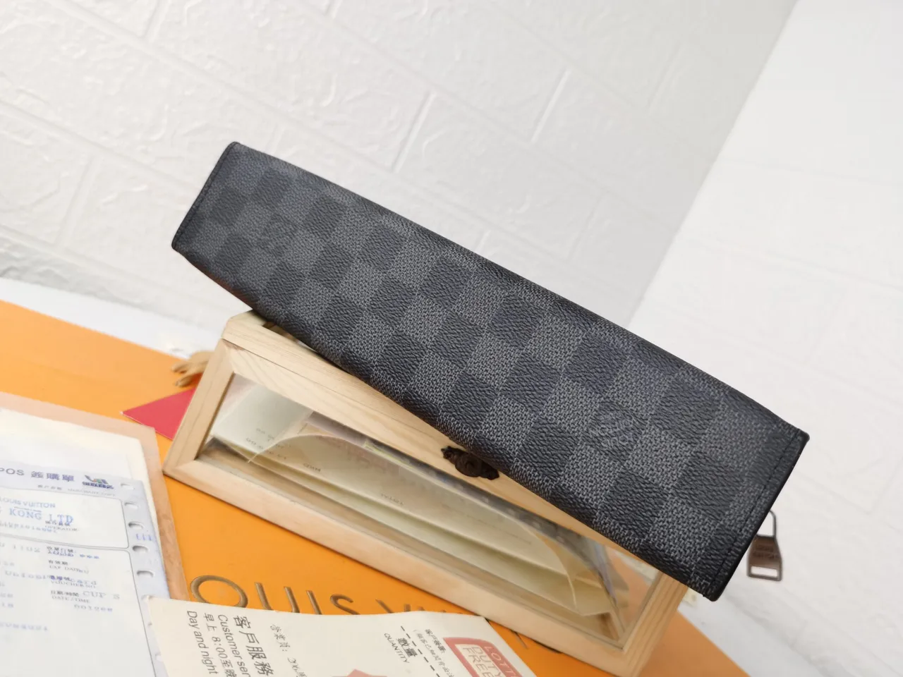 लुई विटन Pochette Accessoires चारकोल ग्रे Monogram Eclipse लिफाफा क्लच 22
