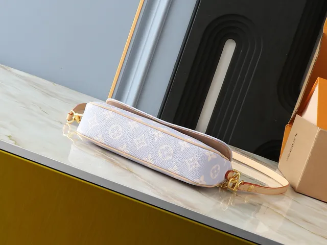 Louis Vuitton Pochette Metis 紫色金色 Monogram Coated Canvas Flap-Top Closure Messenger Bag 4