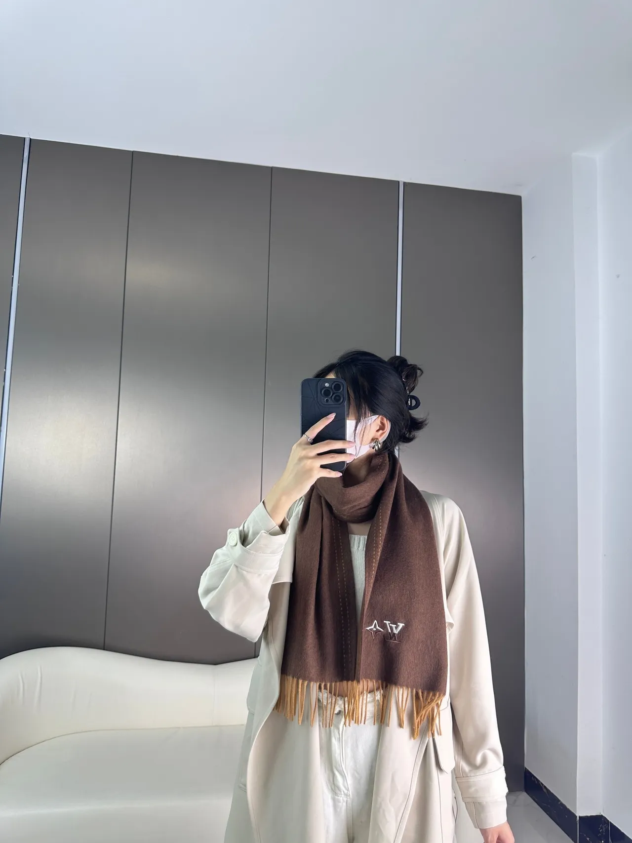 Louis Vuitton Reykjavik Noir शाल كشمير 4