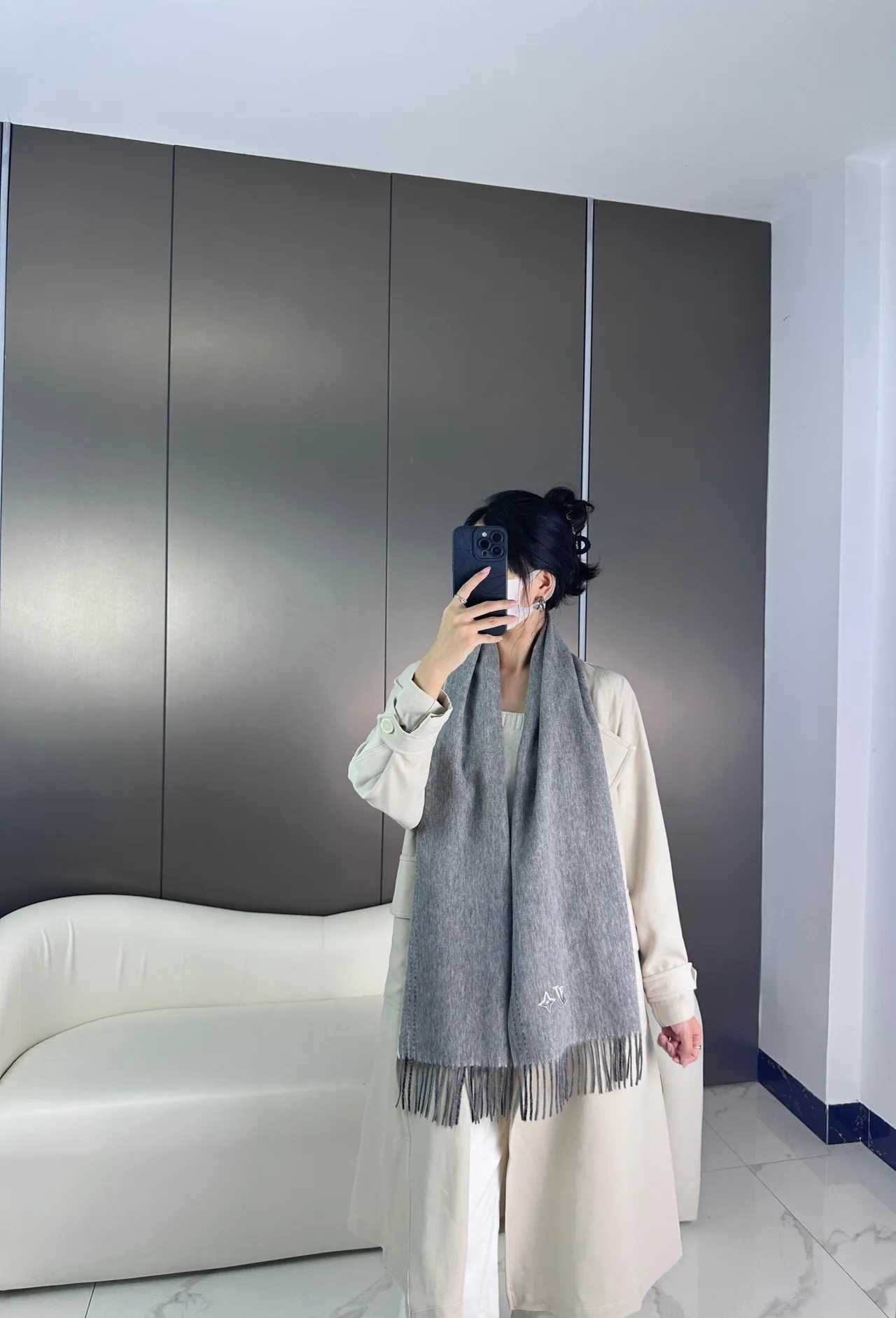 Louis Vuitton Reykjavik Noir Gray ক্যাশমিয়ার শাল 2