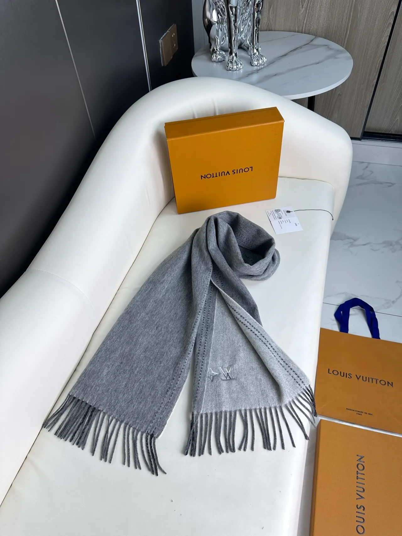 Louis Vuitton Reykjavik Noir Gray ক্যাশমিয়ার শাল 7