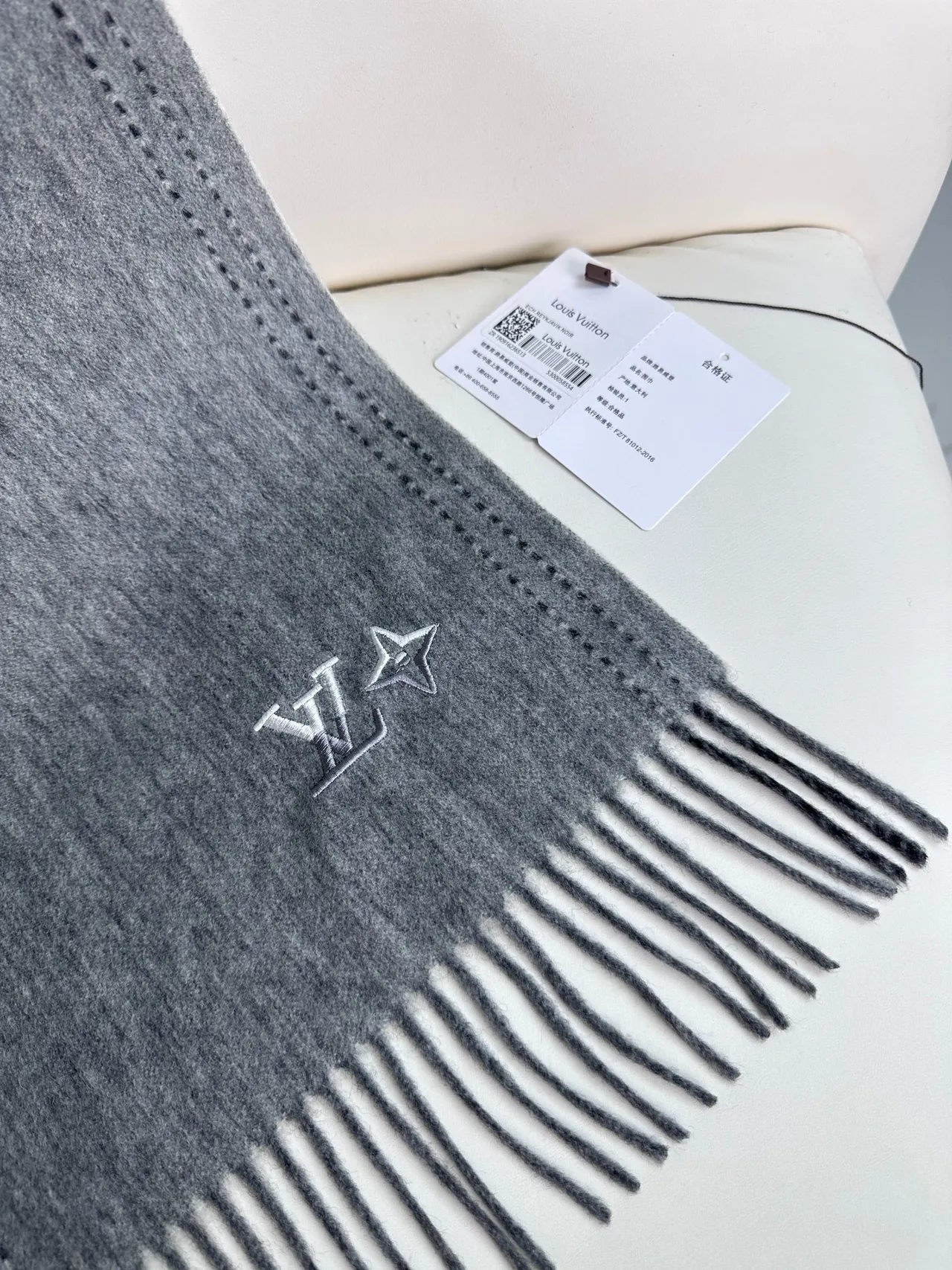 Louis Vuitton Reykjavik Noir Gray ক্যাশমিয়ার শাল 9