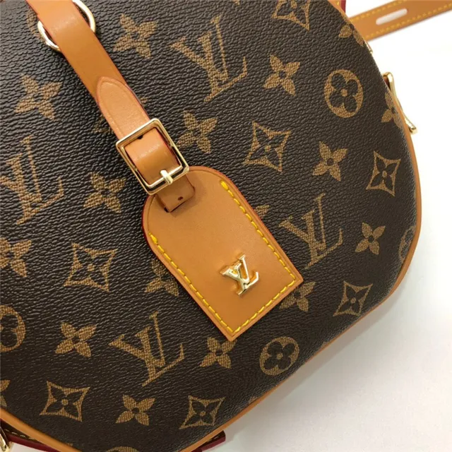 Louis Vuitton Bolsa Cruzada Redonda Monogram Canvas Couro Tan 7