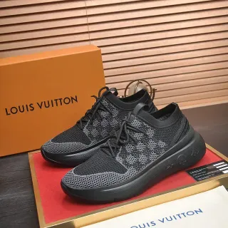 Louis Vuitton Run Away Tênis Lifestyle Preto Monogram Tricô