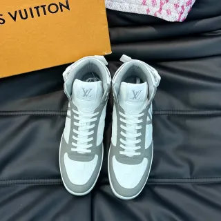 Louis Vuitton Run Away Zapatillas Lifestyle Blancas y Grises Patrón Damier Check Alto