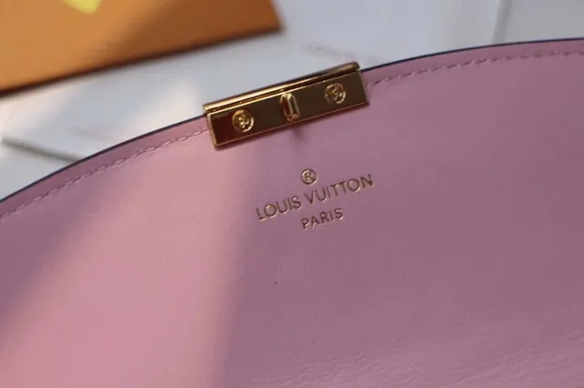 Louis Vuitton Sarah rojo marrón Damier Check lona solapa cuero suave cuerpo billetera larga 2