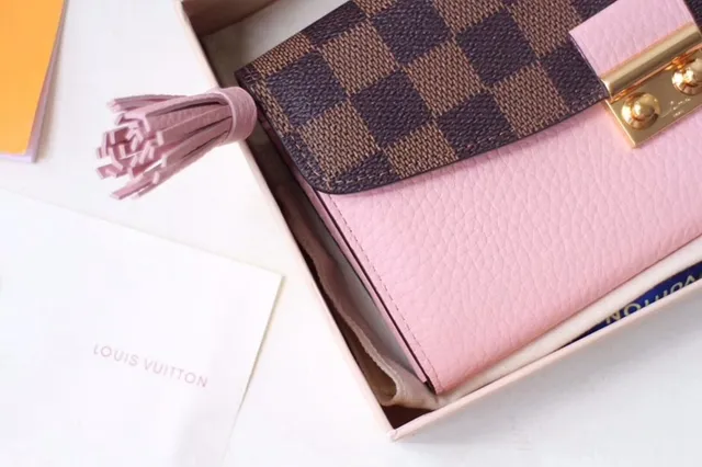 Louis Vuitton Sarah rojo marrón Damier Check lona solapa cuero suave cuerpo billetera larga 7