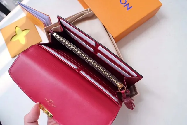 Louis Vuitton Sarah rojo marrón Damier Check lona solapa cuero suave cuerpo billetera larga 13