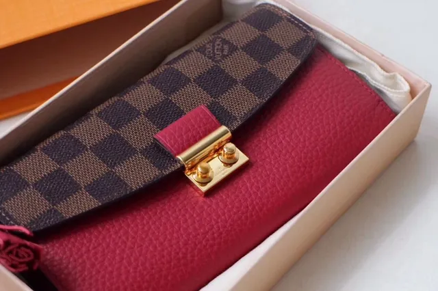 Louis Vuitton Sarah rojo marrón Damier Check lona solapa cuero suave cuerpo billetera larga 15