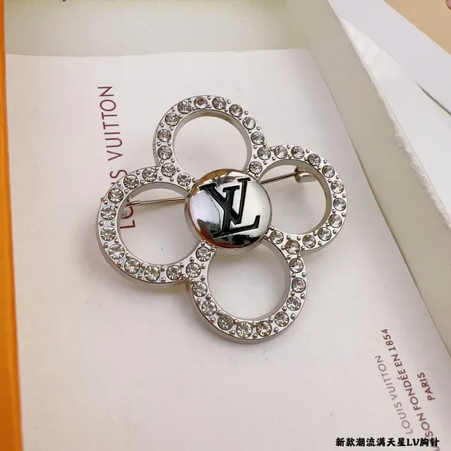 Louis Vuitton Silver Black चार-पेटल फ्लोरल क्रिस्टल-पावे ब्रोच 6