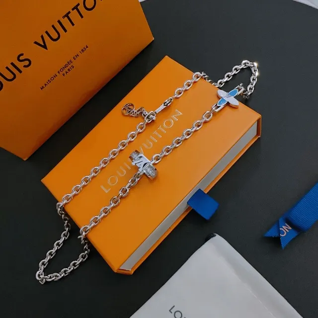 Louis Vuitton Chaîne Curb Bleu Argent Pendentif Papillon Émaillé Collier 8