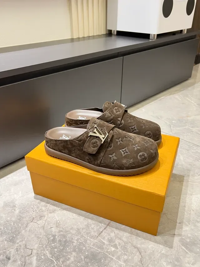 Louis Vuitton Zapatillas Negras Monogram Cuero Correa con Hebilla Casual 10