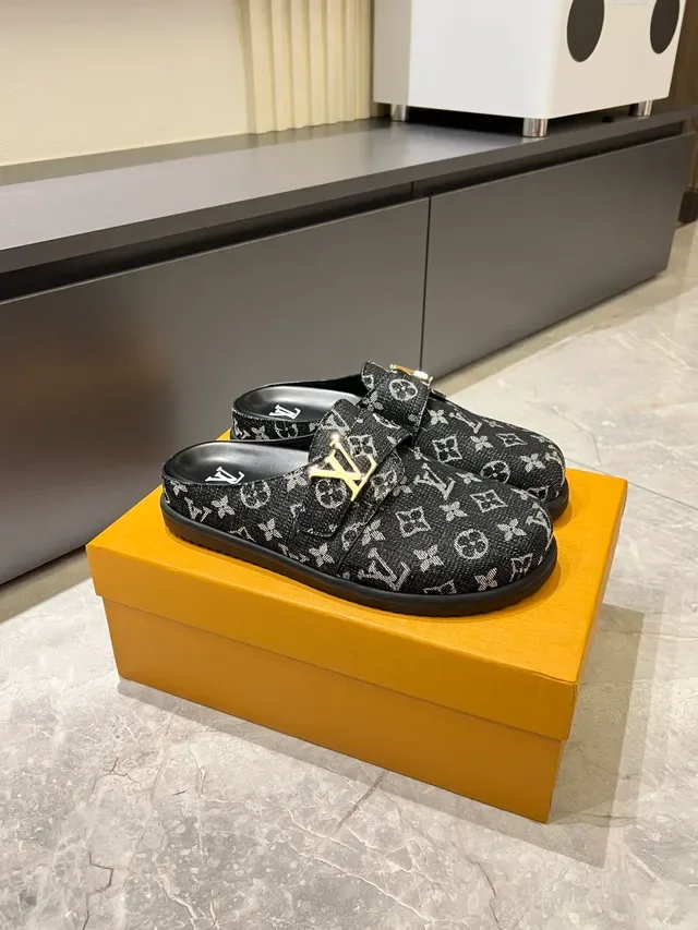 Louis Vuitton Zapatillas Negras Monogram Cuero Correa con Hebilla Casual 14