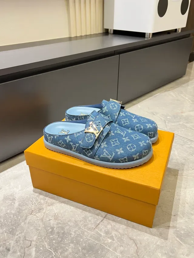 Louis Vuitton Zapatillas Negras Monogram Cuero Correa con Hebilla Casual 15