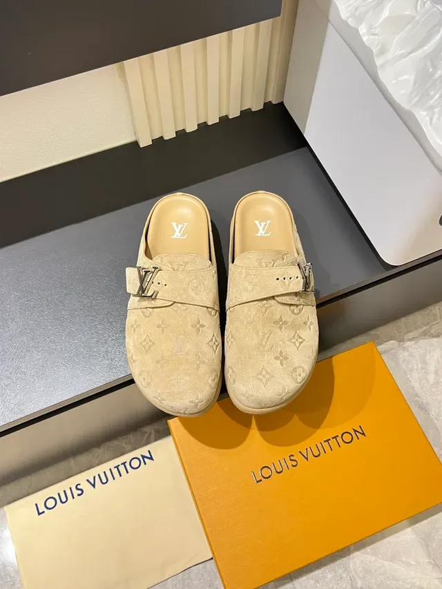 Louis Vuitton Zapatillas Negras Monogram Cuero Correa con Hebilla Casual 19