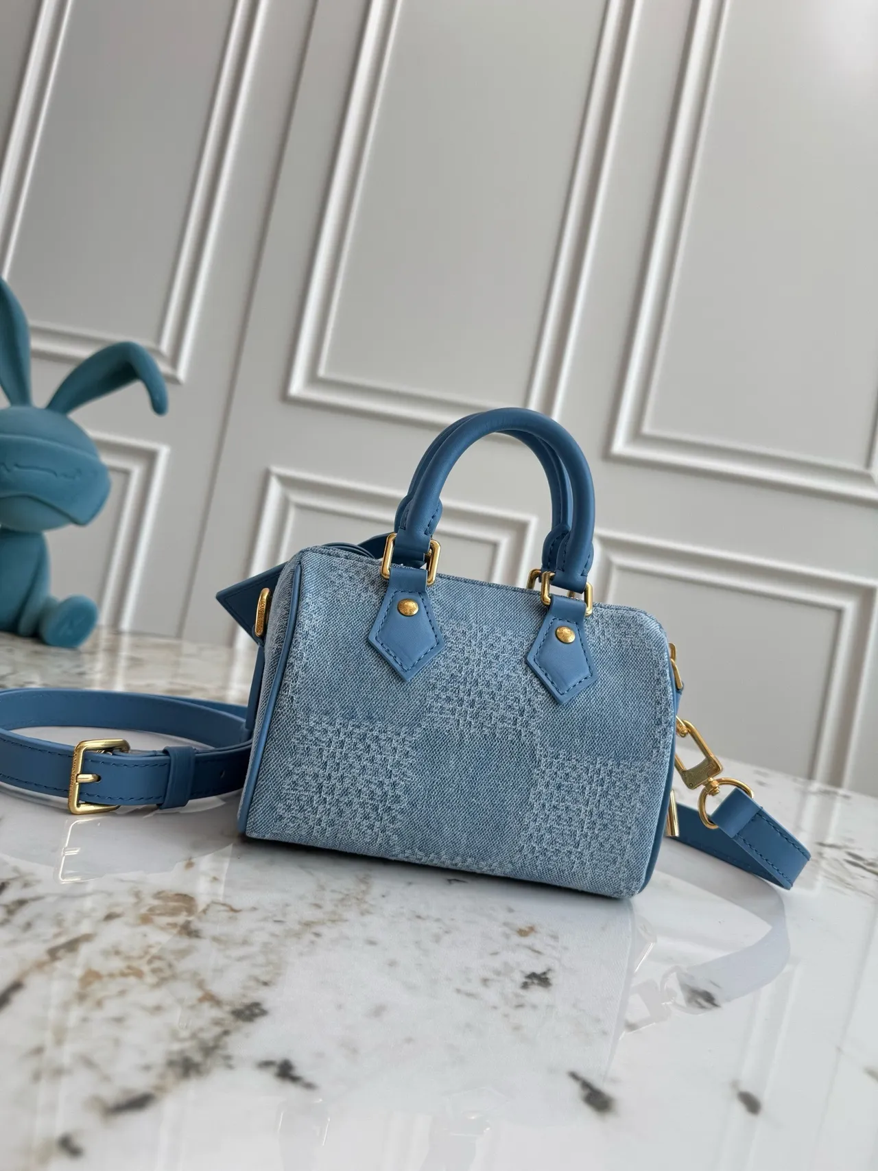 Louis Vuitton 结构桶形轮廓牛仔纹理花卉纹提花波士顿包 7