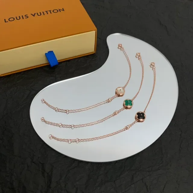 Louis Vuitton Turquoise Enamel Clover Charm Silver-Tone Bracelet 2