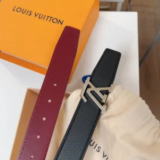 Louis Vuitton ट्विस्ट बेल्ट रिवर्सिबल ब्लैक और बर्गंडी लेदर बेल्ट