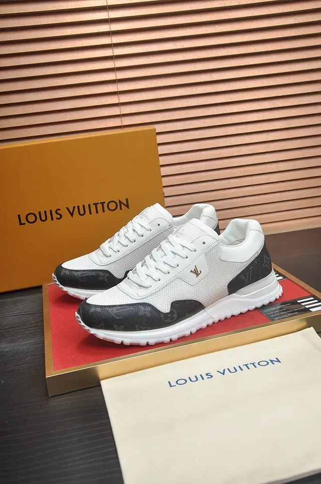 Louis Vuitton Blanco y Negro Monograma Paneles de Cuero Mesh Upper Lifestyle Sneakers 4