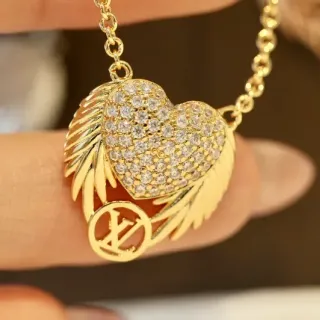 Louis Vuitton Colar Coração Alado Pavé Cristal Tono Dourado