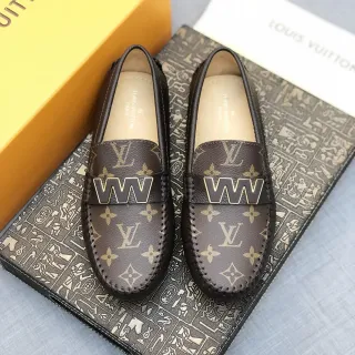 Louis Vuitton Mocasin WW Buckle Marrón Beige Monograma Lona Superior Borde Cuero Negro