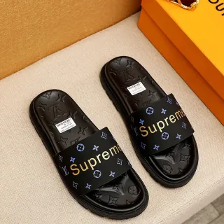 Louis Vuitton x Supreme मूनोغ्राम أسود شرائح