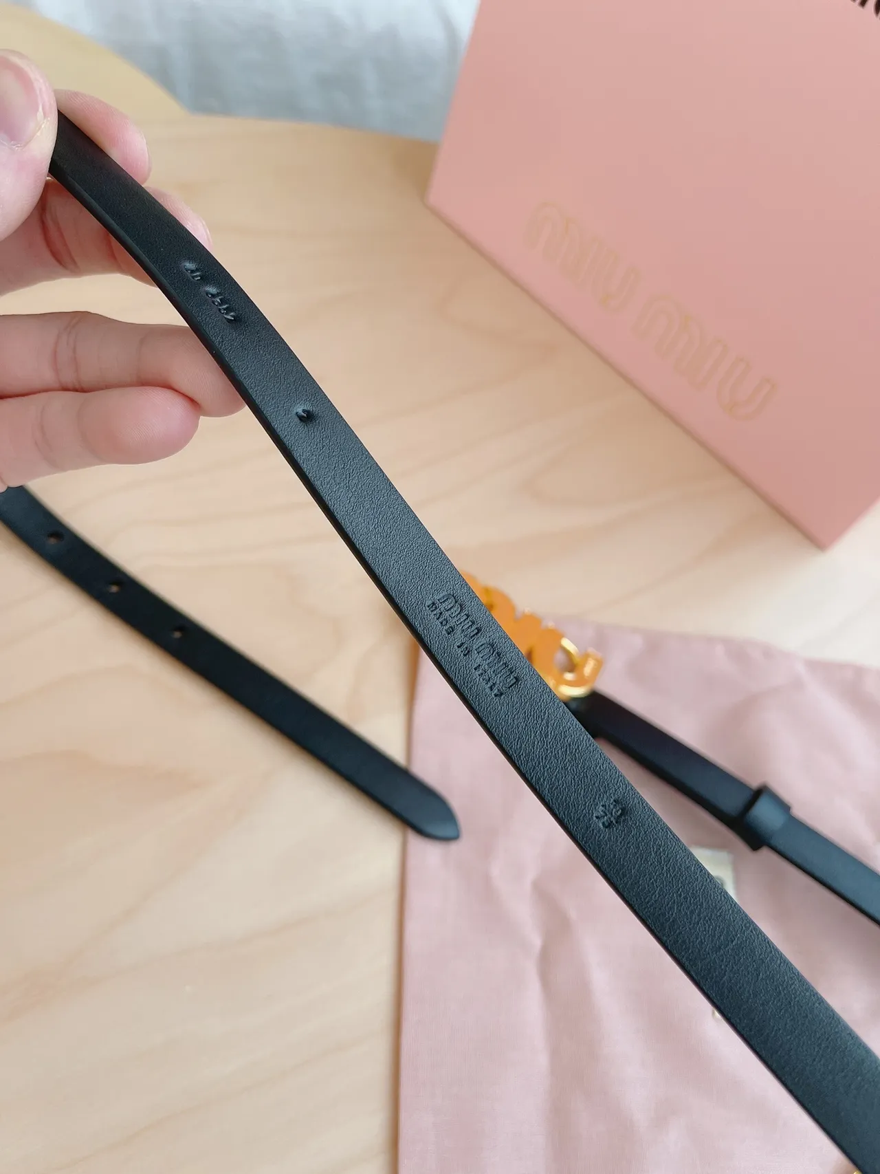 Miu Miu Logo 黑色金扣窄皮革腰带 5