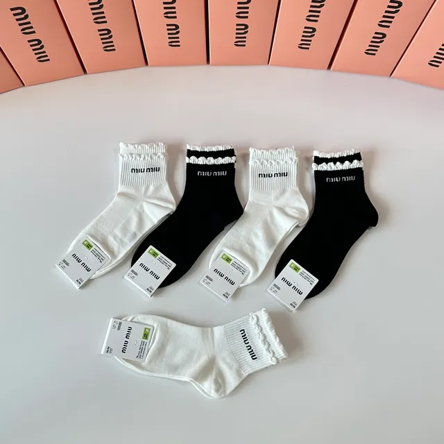 Miu Miu puños fruncidos Logo calcetines 8