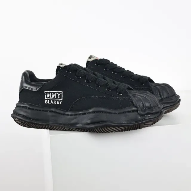 MM6 Maison Margiela x Blakey غطاء أصابع القدم المتموج أسود سنيكرز ستايل حياة 3