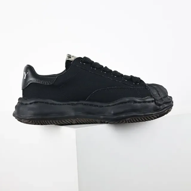 MM6 Maison Margiela x Blakey غطاء أصابع القدم المتموج أسود سنيكرز ستايل حياة 7