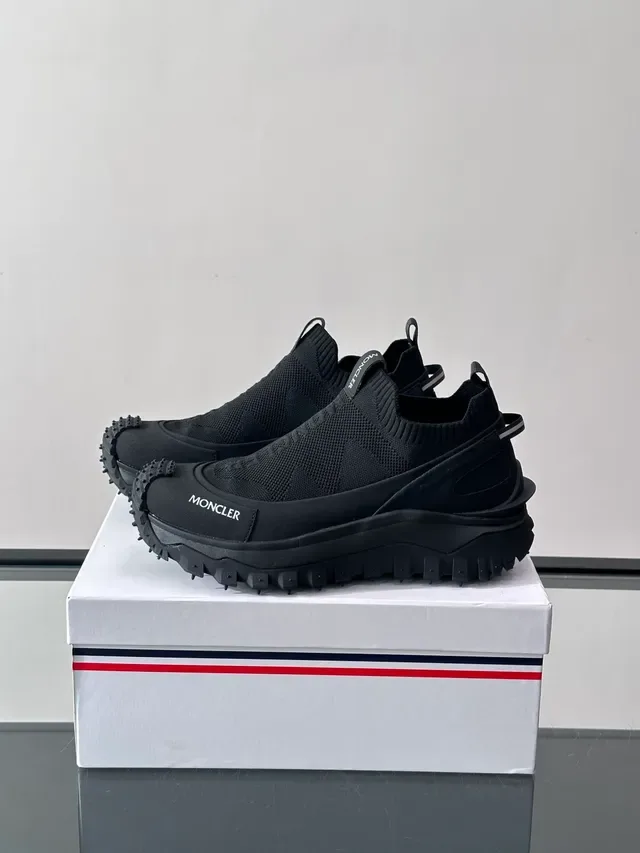 Moncler কালো সাদা Slip-On Knit Upper Rugged Lugged Outsole স্নিকার্স 5
