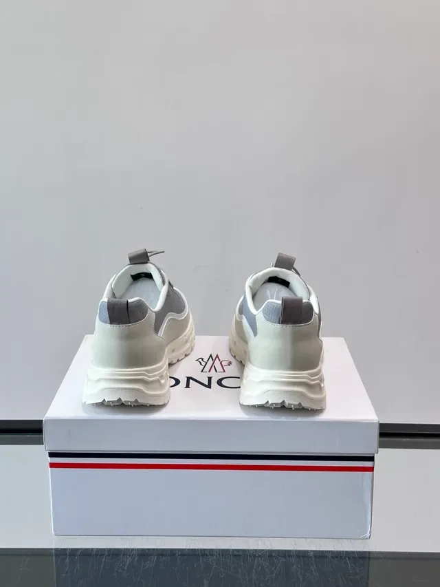 Moncler Cinza Bege Tênis com Upper Textil em Camadas Sola Intermediária Moldada Chunky Midsole 3