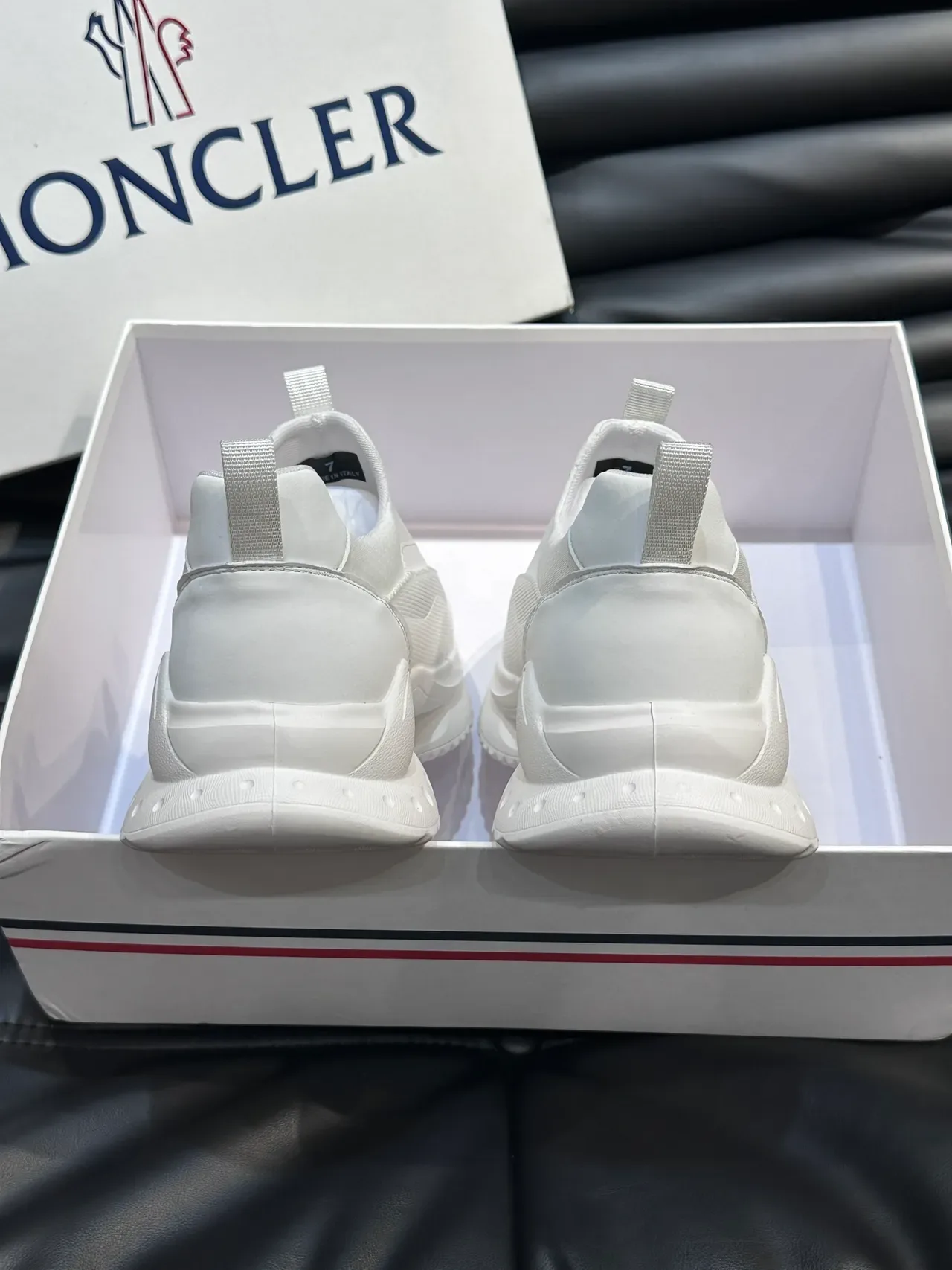 Moncler Tênis Lifestyle Branco Slip-On 4