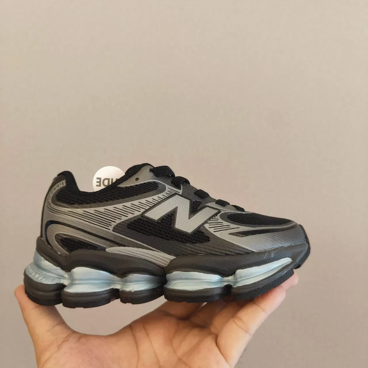 New Balance 2002R Noir Gris Translucide Pod Chaussures Lifestyle 14