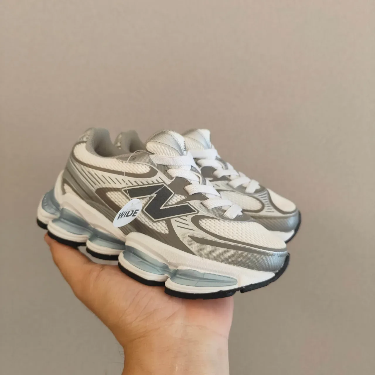 New Balance 2002R Noir Gris Translucide Pod Chaussures Lifestyle 18