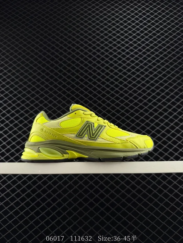 New Balance 2002R Neon Yellow GORE-TEX 厚底运动鞋 6