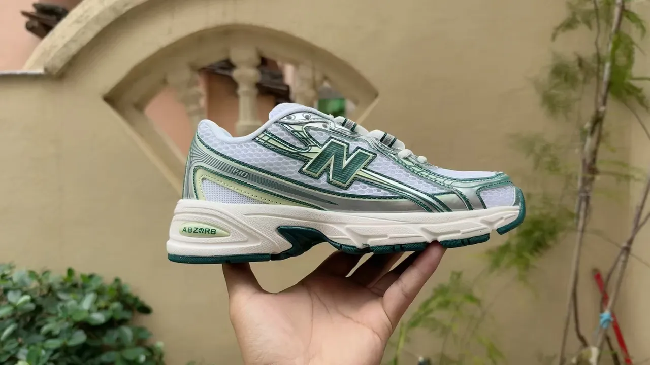 New Balance 740 সাদা রূপালী কালো লাইফস্টাইল স্নিকার্স 10