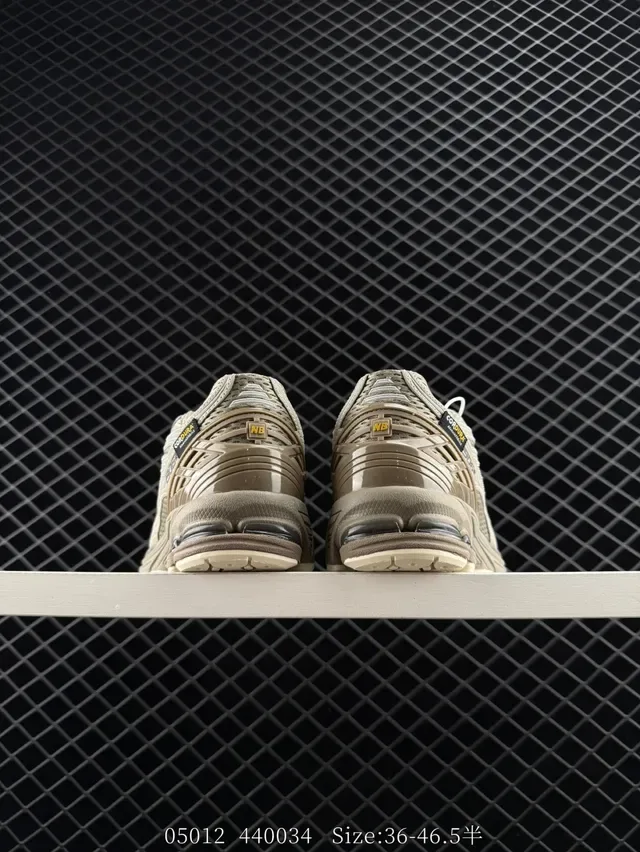New Balance 905 Beige GORE-TEX Lifestyle Sneakers 4
