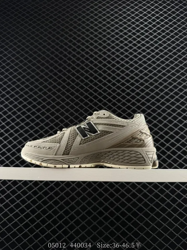 New Balance 905 Beige GORE-TEX Lifestyle Sneakers 6