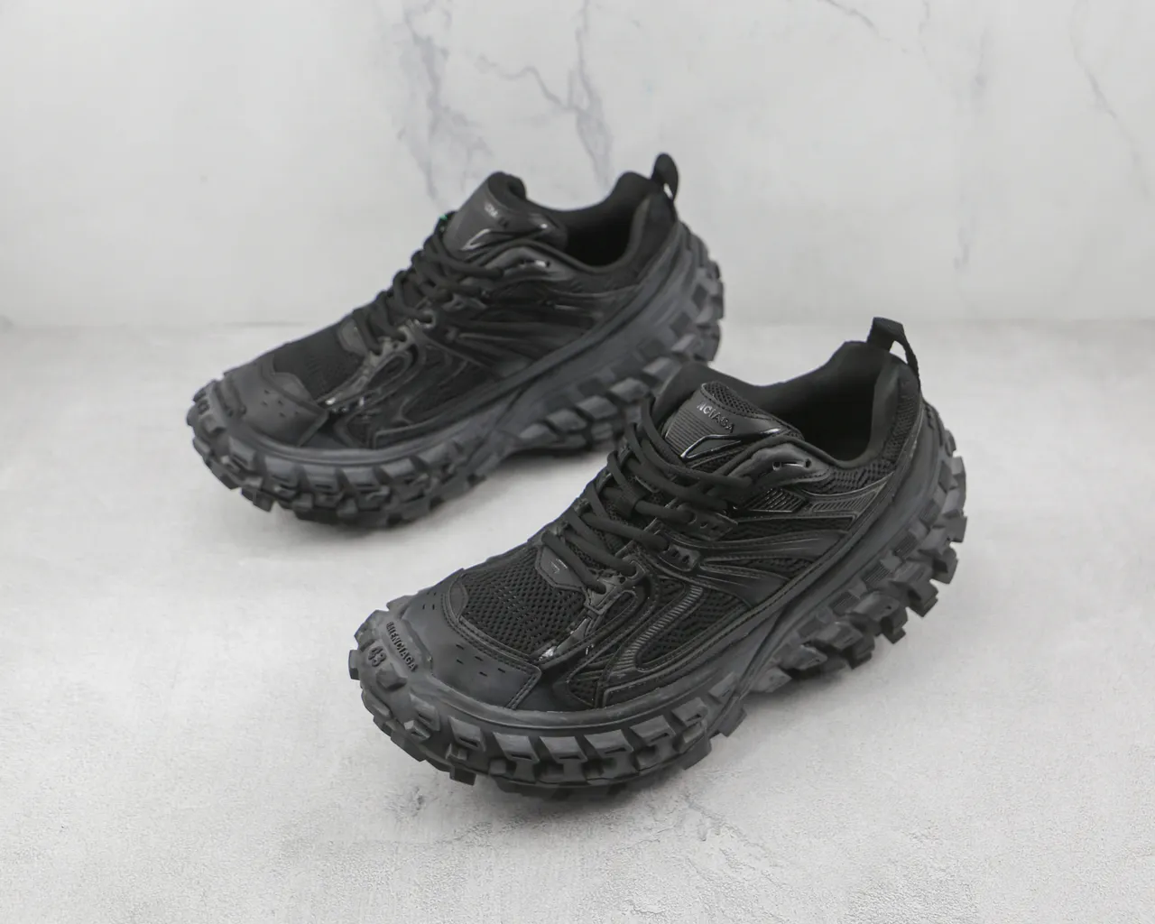New Balance 9060 কালো চংকি স্নিকার 4