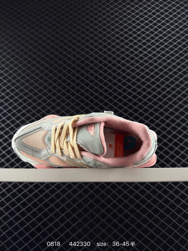 New Balance 9060 ग्रे पिंक मोटी सोल वाली स्नीकर 4