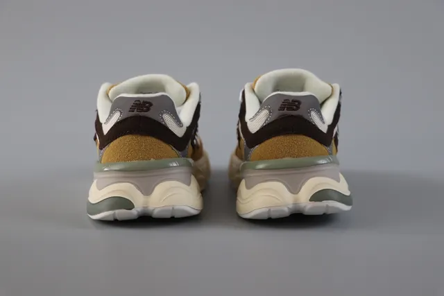 New Balance 9060 Navy Beige Chunky Sneakers 24